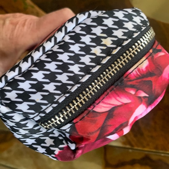 SONIA KASHUK bag, pink roses on black/white houndstooth check, silver zipper EUC - Picture 5 of 17